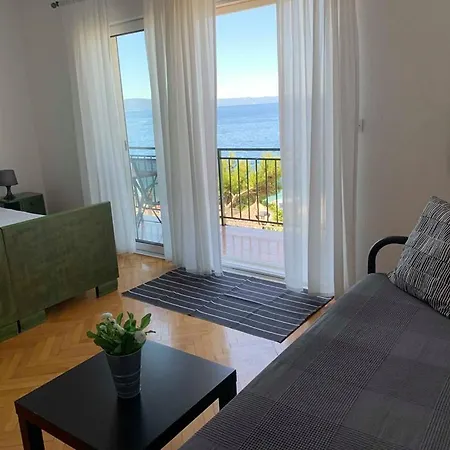 Sea View *